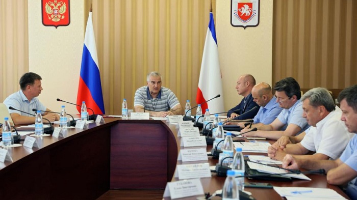 В Крыму уволено 14 чиновников из-за подозрений в коррупции В Крыму уволено 14 чиновников из-за подозрений в коррупции