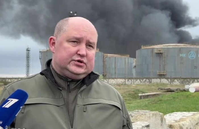 На нефтебазе в Севастополе удалось локализовать пожар после атаки беспилотников