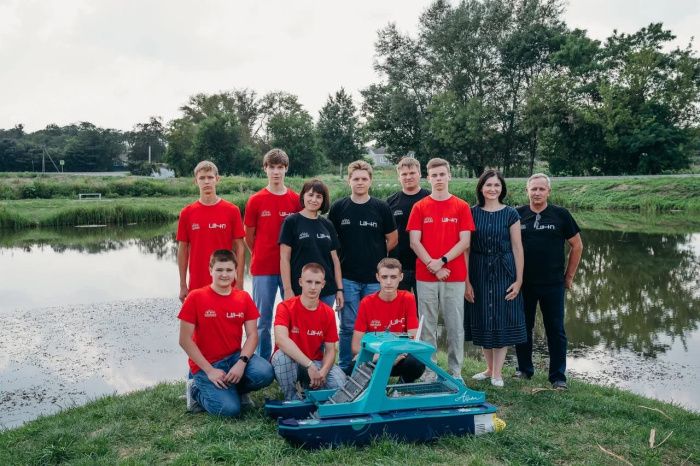 В Краснодарском крае школьники разработали экоробота для очистки рек от мусора В Краснодарском крае школьники разработали экоробота для очистки рек от мусора