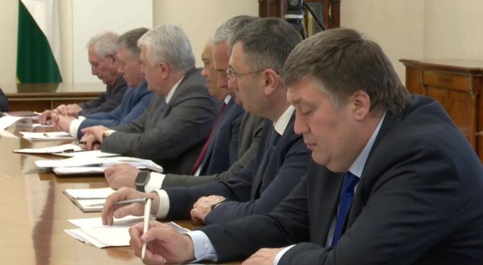 Кабардино-Балкария вложит более 14 млрд рублей в инфраструктуру курорта «Эльбрус» Кабардино-Балкария вложит более 14 млрд рублей в инфраструктуру курорта «Эльбрус»