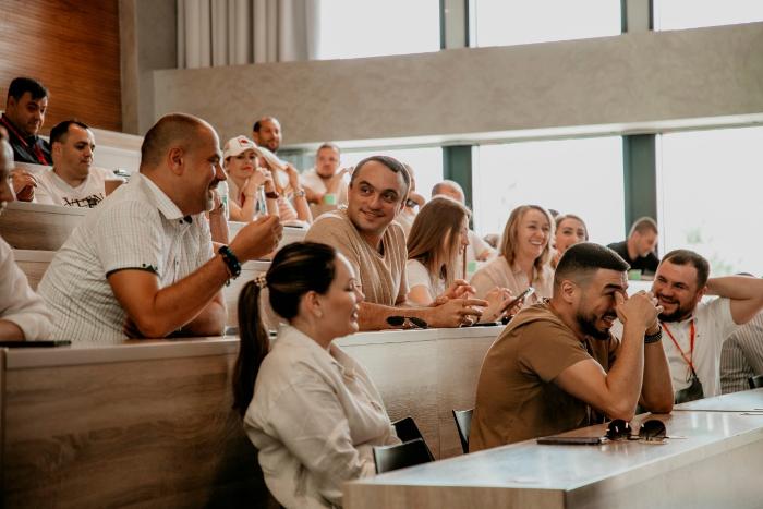 Ava group Вагана Арутюняна учредила именную стипендию для студентов Ava group Вагана Арутюняна учредила именную стипендию для студентов