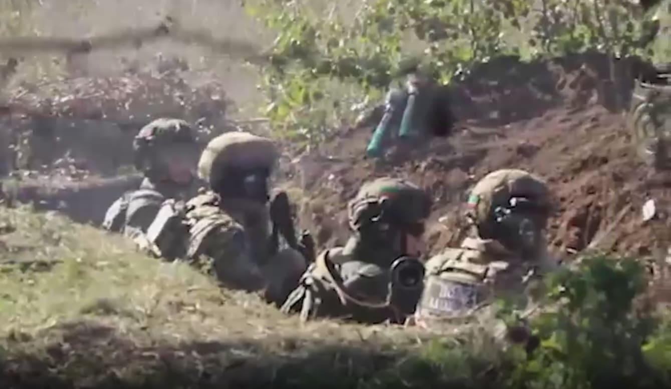 Три несовершеннолетних сына Рамзана Кадырова приехали в зону спецоперации Три несовершеннолетних сына Рамзана Кадырова приехали в зону спецоперации