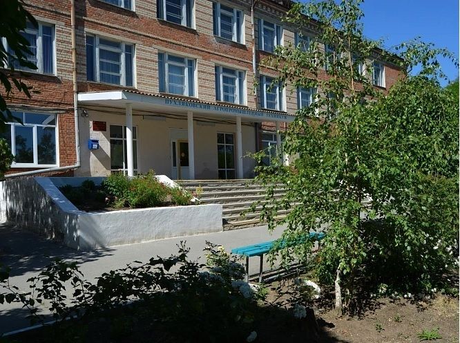 В Ростовской области ликвидируют старейший агропромышленный техникум В Ростовской области ликвидируют старейший агропромышленный техникум