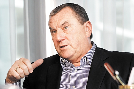 Игорь Горин, соинвестор строительства Hyatt в Ростове: «Нам угрожают рейдерским захватом» Игорь Горин, соинвестор строительства Hyatt в Ростове: «Нам угрожают рейдерским захватом»