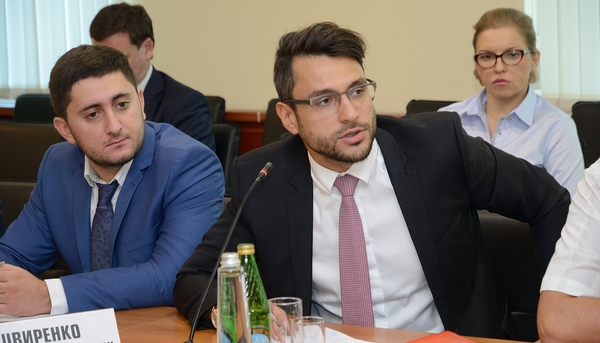 «Беспредел» сетевиков: застройщики Ростова рассказали, почему цены на жилье вырастут, несмотря на падение спроса «Беспредел» сетевиков: застройщики Ростова рассказали, почему цены на жилье вырастут, несмотря на падение спроса