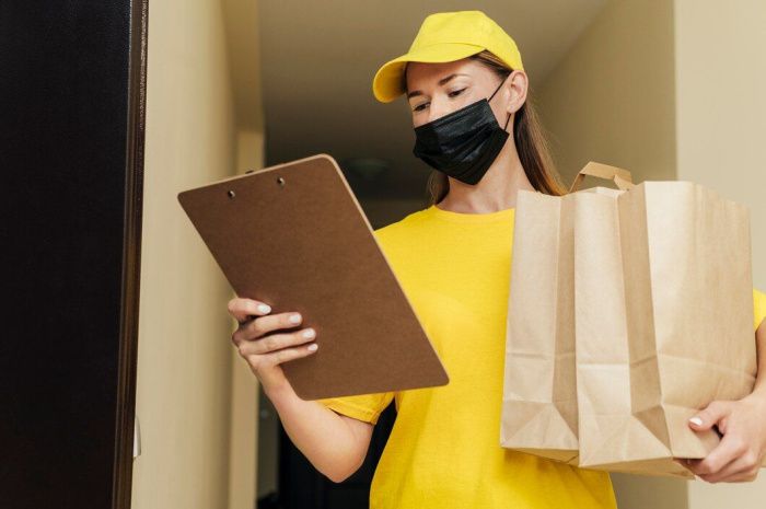 В Ростовской области медианная зарплата курьеров увеличилась почти на 20% в 2024 году В Ростовской области медианная зарплата курьеров увеличилась почти на 20% в 2024 году