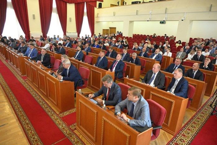 Донские депутаты предложили ввести кредитные каникулы и установить мораторий на банкротство для аграриев Донские депутаты предложили ввести кредитные каникулы и установить мораторий на банкротство для аграриев