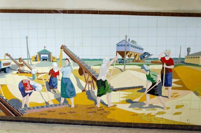 В трех подземных переходах Ростова отреставрируют мозаику до конца 2024 года