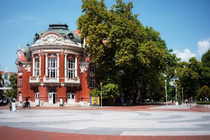 В Краснодарском крае направят 2 млрд рублей на обновление учреждений культуры В Краснодарском крае направят 2 млрд рублей на обновление учреждений культуры