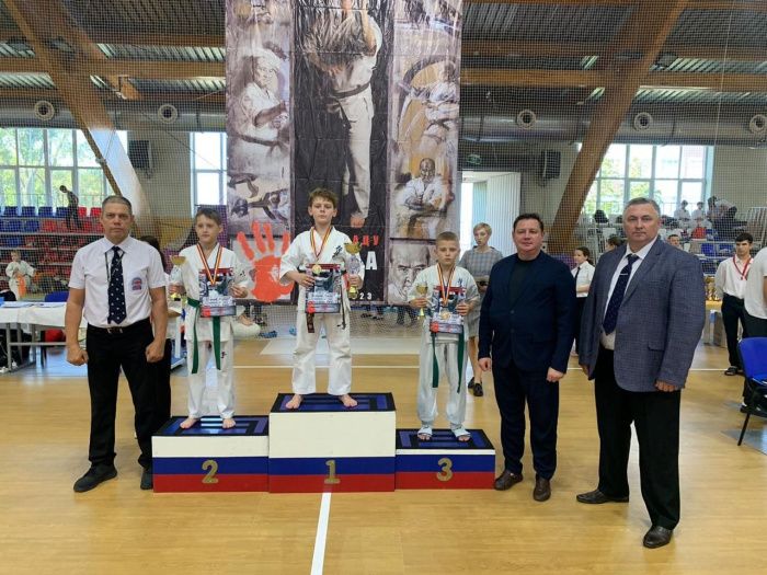 Каратисты Суворовского микрорайона победили на чемпионате и первенстве Ростова Каратисты Суворовского микрорайона победили на чемпионате и первенстве Ростова