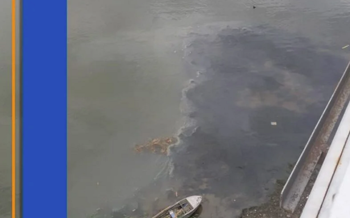 В водоохранной зоне Астраханской области произошел нефтеразлив В водоохранной зоне Астраханской области произошел нефтеразлив