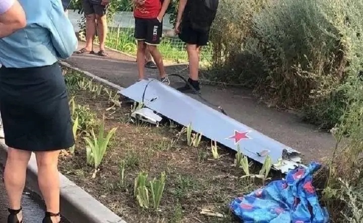 Губернатор Дона подтвердил инцидент c падением БПЛА на дом в Таганроге Губернатор Дона подтвердил инцидент c падением БПЛА на дом в Таганроге
