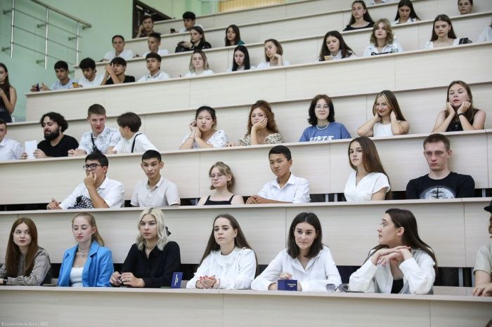 В СКФУ на День знаний пришли семь тысяч первокурсников В СКФУ на День знаний пришли семь тысяч первокурсников