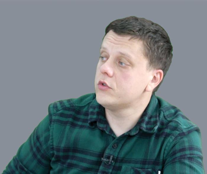 Айтишник, который лежит в сторону цели и верит в экономику России Айтишник, который лежит в сторону цели и верит в экономику России