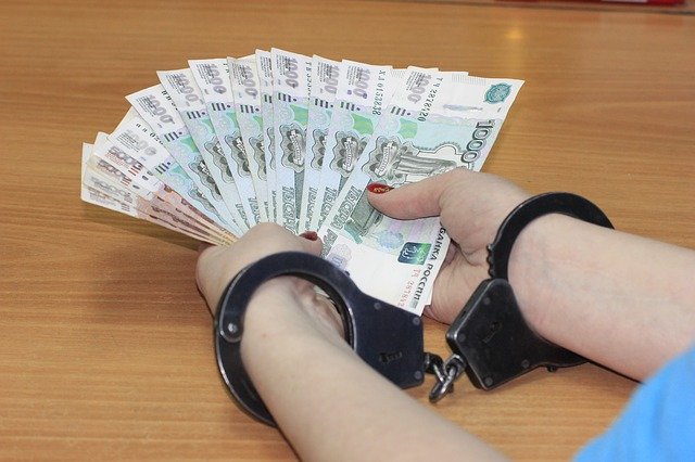 В Ростове сотрудника антикоррупционного отдела УМВД задержали за взятку в 1 млн рублей В Ростове сотрудника антикоррупционного отдела УМВД задержали за взятку в 1 млн рублей
