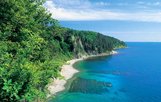 В Туапсинском округе попросили не выходить к морю из-за атаки беспилотных катеров