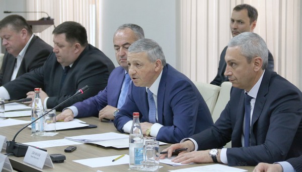 Правительство Северной Осетии создаст совместную компанию с «МРСК Северного Кавказа» Правительство Северной Осетии создаст совместную компанию с «МРСК Северного Кавказа»