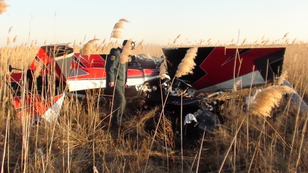 Два человека погибли при крушении самолета в Ростовской области