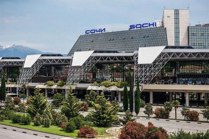 В аэропорту Сочи задержали больше 20 рейсов для безопасности В аэропорту Сочи задержали больше 20 рейсов для безопасности