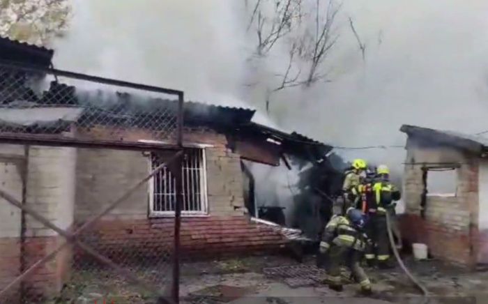 В Ростове ликвидировали пожар в цехе по производству металлопластиковых окон В Ростове ликвидировали пожар в цехе по производству металлопластиковых окон