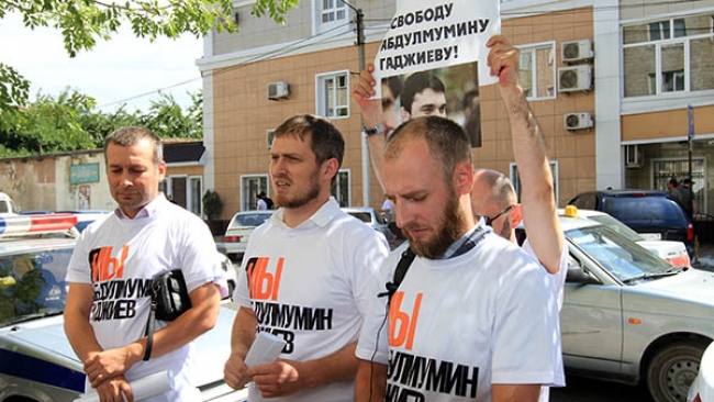 В Дагестане нашли «спонсоров терроризма» среди журналистов и предпринимателей В Дагестане нашли «спонсоров терроризма» среди журналистов и предпринимателей