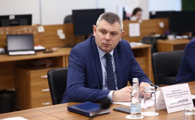 Алексей Логвиненко уволил 1 апреля своего заместителя по транспорту и дорожному хозяйству