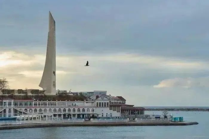 В Крыму и Севастополе отразили очередную атаку беспилотных летательных аппаратов В Крыму и Севастополе отразили очередную атаку беспилотных летательных аппаратов