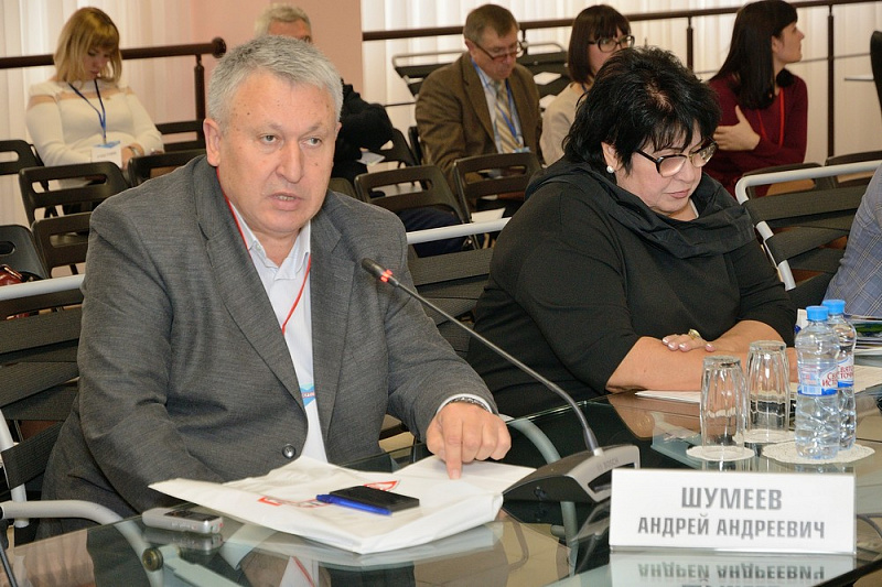 Андрей Шумеев ЮИТ.jpg Андрей Шумеев ЮИТ.jpg