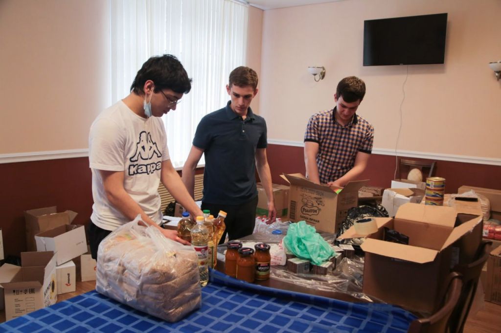 В СКФУ собрали свыше 20 тонн гуманитарной помощи для участников СВО