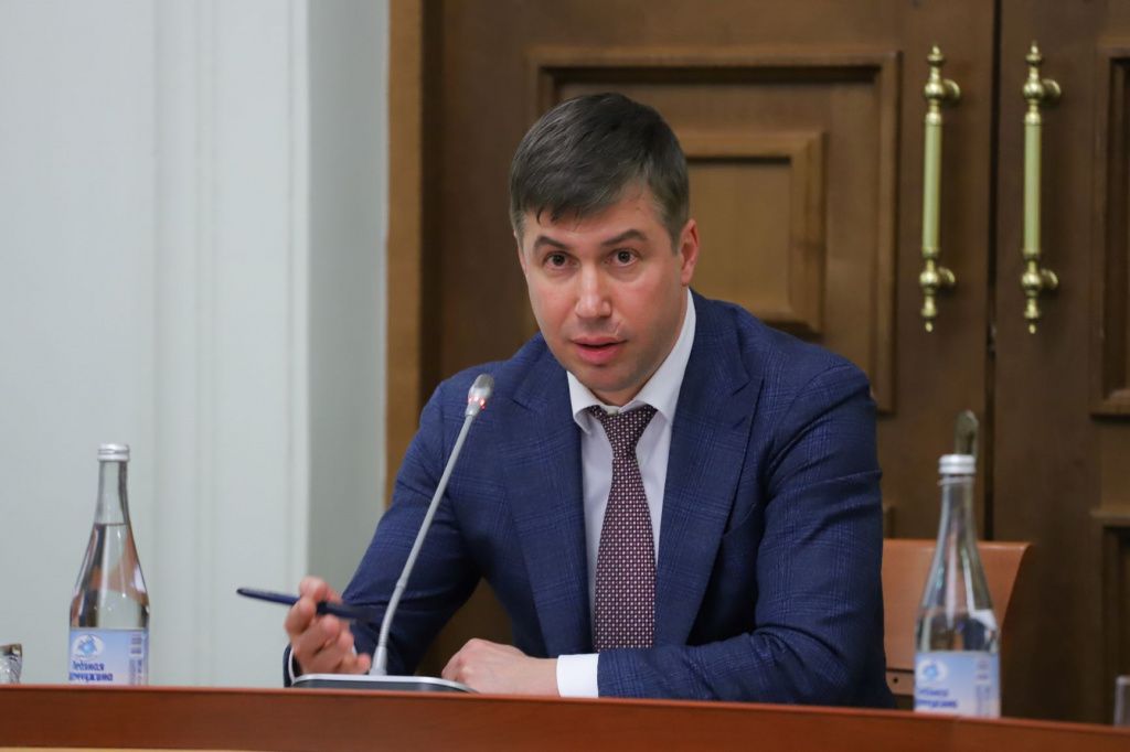 Логвиненко 2 с сайта.jpg Логвиненко 2 с сайта.jpg