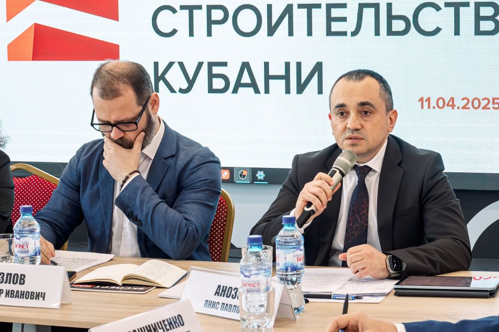 Анозов.jpg Анозов.jpg