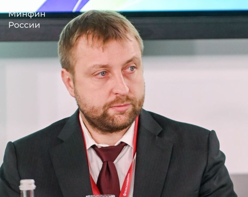 Требований к регулярности взносов нет, в Минфине советуют делать их ежемесячно небольшими суммами // На фото: Павел Шахлевич // Источник: Минфин России Требований к регулярности взносов нет, в Минфине советуют делать их ежемесячно небольшими суммами // На фото: Павел Шахлевич // Источник: Минфин России