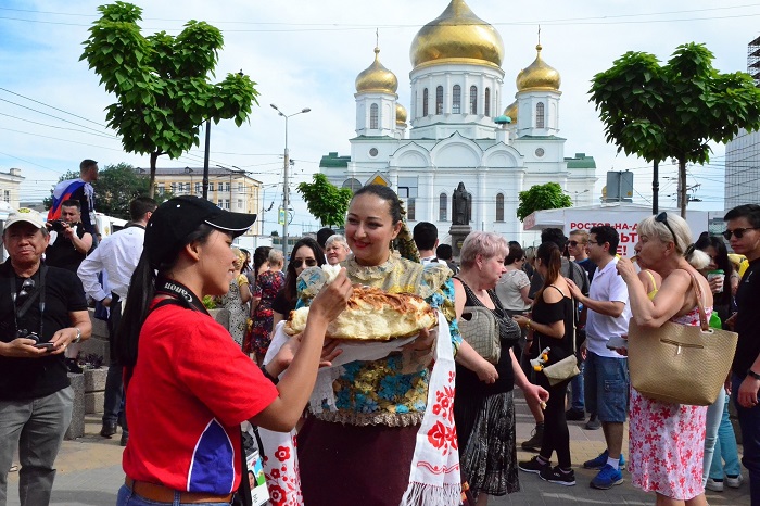 Стритфуд фестиваль Гастрономическая карта России.jpg