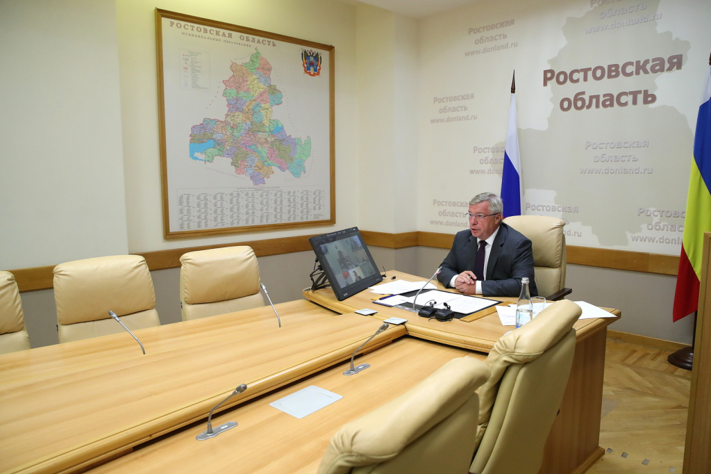 Василий Голубев на заседании оперативного штаба.jpg Василий Голубев на заседании оперативного штаба.jpg