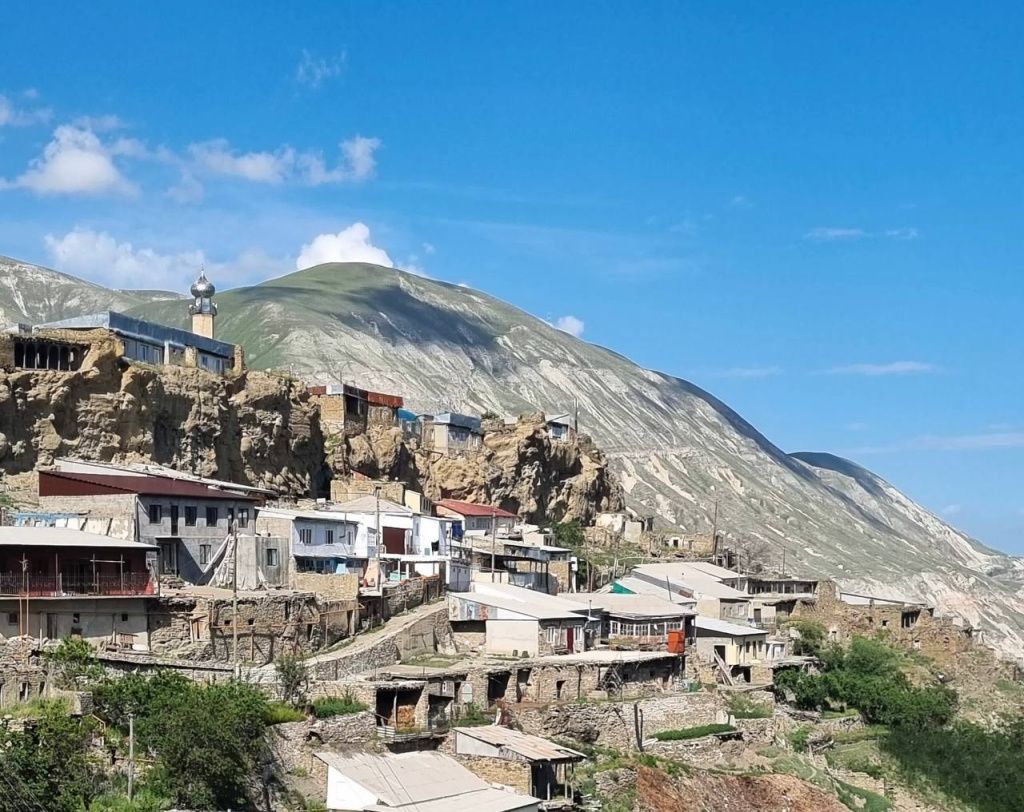 Дагестан село в горах.jpg Дагестан село в горах.jpg