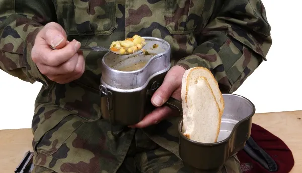 В Южном военном округе вводят систему питания по отпечаткам пальцев для солдат