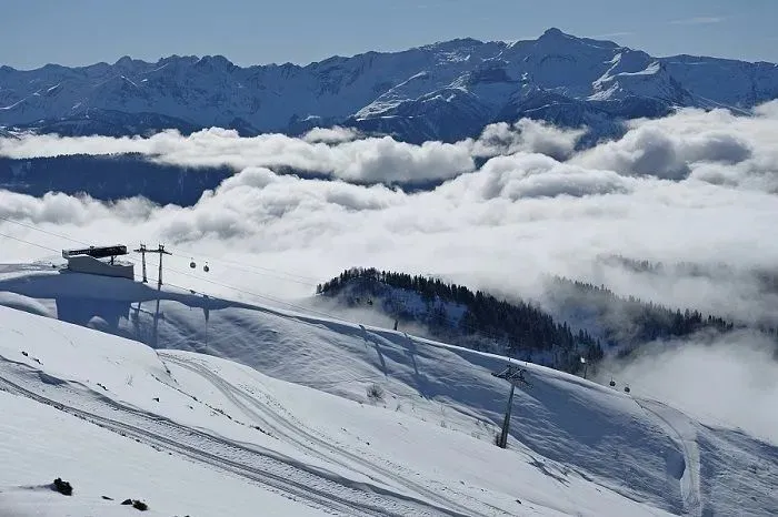 Все трассы на горнолыжных курортах в Сочи закроют до 10 мая