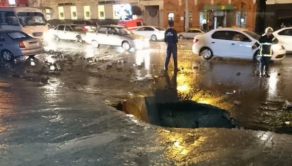 Ливневка потребовала жертв Ливневка потребовала жертв