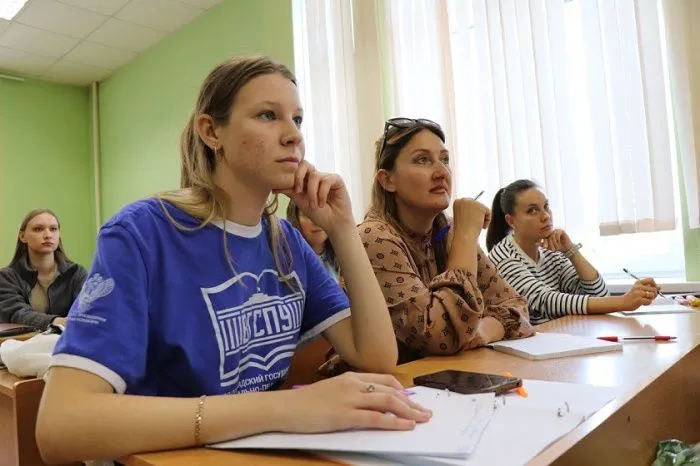 В Минобрнауки предложили выдавать образовательные кредиты под 3% будущим врачам и инженерам В Минобрнауки предложили выдавать образовательные кредиты под 3% будущим врачам и инженерам