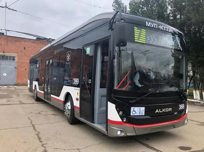В Краснодаре создали первый троллейбус с учетом климата В Краснодаре создали первый троллейбус с учетом климата