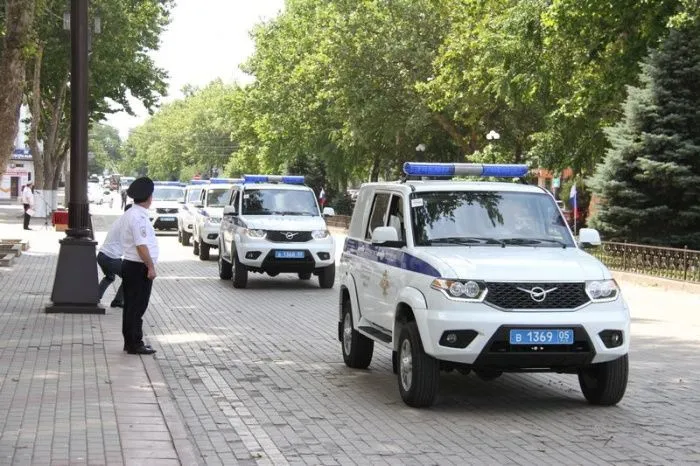 В Дербенте неизвестные открыли огонь по синагоге и православной церкви В Дербенте неизвестные открыли огонь по синагоге и православной церкви