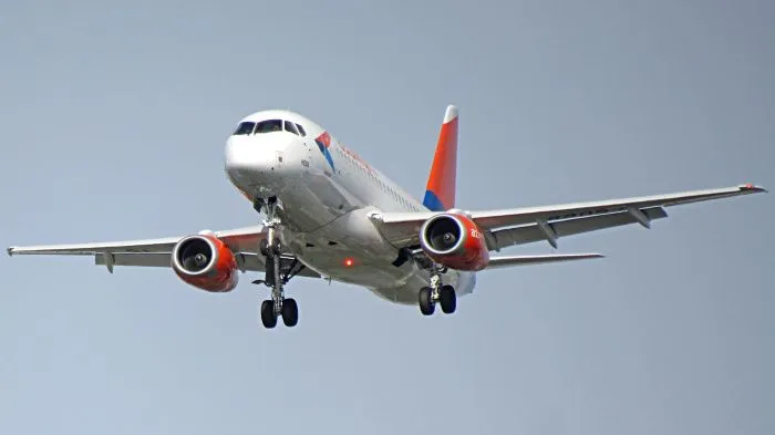 Самолет ростовской авиакомпании приземлился в Тель-Авиве во время ракетного обстрела Самолет ростовской авиакомпании приземлился в Тель-Авиве во время ракетного обстрела