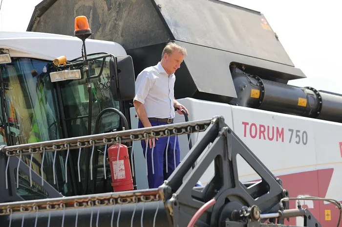 Кто первый запустит комбайн-беспилотник  Кто первый запустит комбайн-беспилотник
