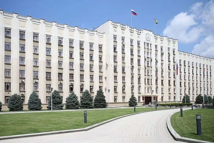 На Кубани запретили массовые мероприятия с участием от 500 человек и более На Кубани запретили массовые мероприятия с участием от 500 человек и более