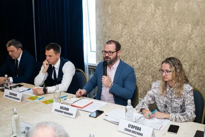 Выездной круглый стол делового медиа «Эксперт Юг»  в рамках проекта «Южное виноделие»  «Южнороссийское вино в 2024 году:  кризис перепроизводства или рост?» Выездной круглый стол делового медиа «Эксперт Юг»  в рамках проекта «Южное виноделие»  «Южнороссийское вино в 2024 году:  кризис перепроизводства или рост?»