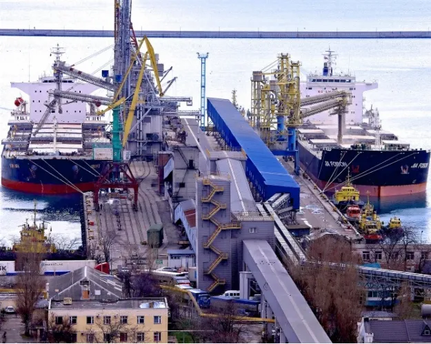 Группа ВТБ приобрела на Юге 22,25% акций одного из крупнейших зерновых терминалов России Группа ВТБ приобрела на Юге 22,25% акций одного из крупнейших зерновых терминалов России