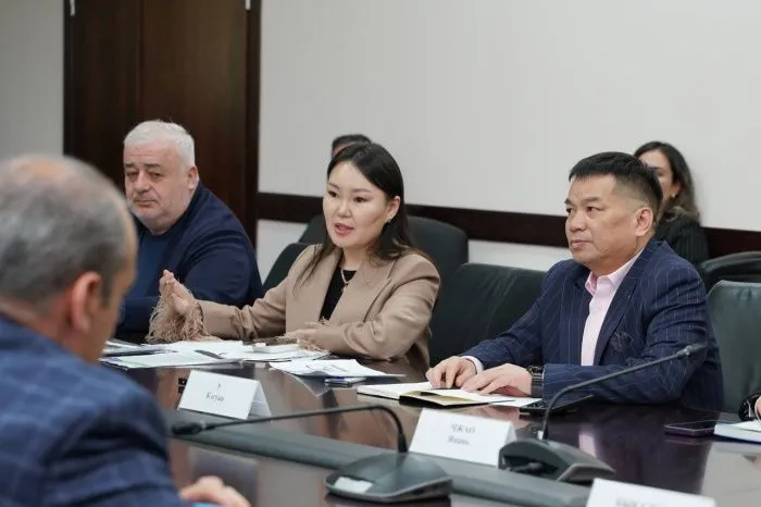 Китайская корпорация предложила открыть в Северной Осетии производство автомобилей Китайская корпорация предложила открыть в Северной Осетии производство автомобилей