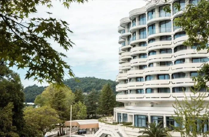 Столичный Cosmos Hotel Group впервые взял в управление апарт-отель в Сочи