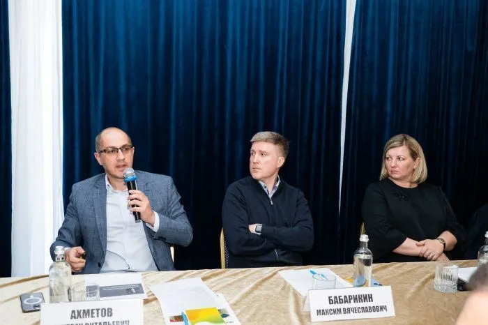 Выездной круглый стол делового медиа «Эксперт Юг»  в рамках проекта «Южное виноделие»  «Южнороссийское вино в 2024 году:  кризис перепроизводства или рост?» Выездной круглый стол делового медиа «Эксперт Юг»  в рамках проекта «Южное виноделие»  «Южнороссийское вино в 2024 году:  кризис перепроизводства или рост?»