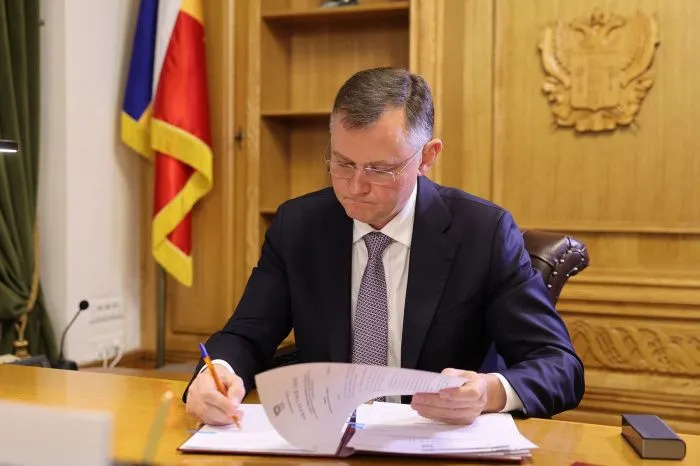 Врио губернатора Ростовской области освободил от должности министра ЖКХ Врио губернатора Ростовской области освободил от должности министра ЖКХ